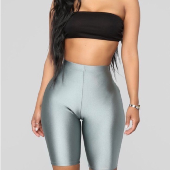 BUNDLE 2 Patent leather biker short, bundle - Picture 11 of 12